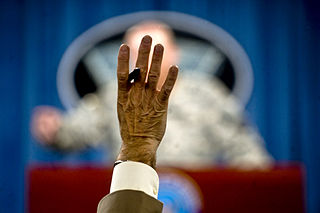 description for CC . Reporters Hand